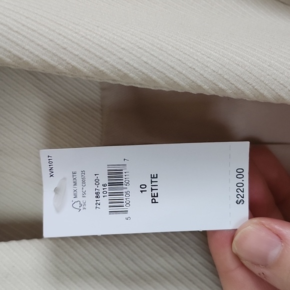 Banana Republic Factory Twill collarless blazer in transition cream, NWT - Picture 9 of 14